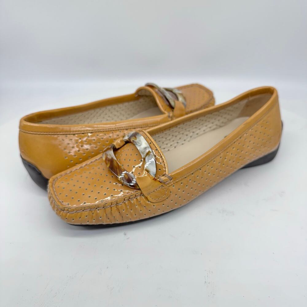Stuart Weitzman Perforated Nude Leather Driving Flats Loafer Shoes Womens Size 4